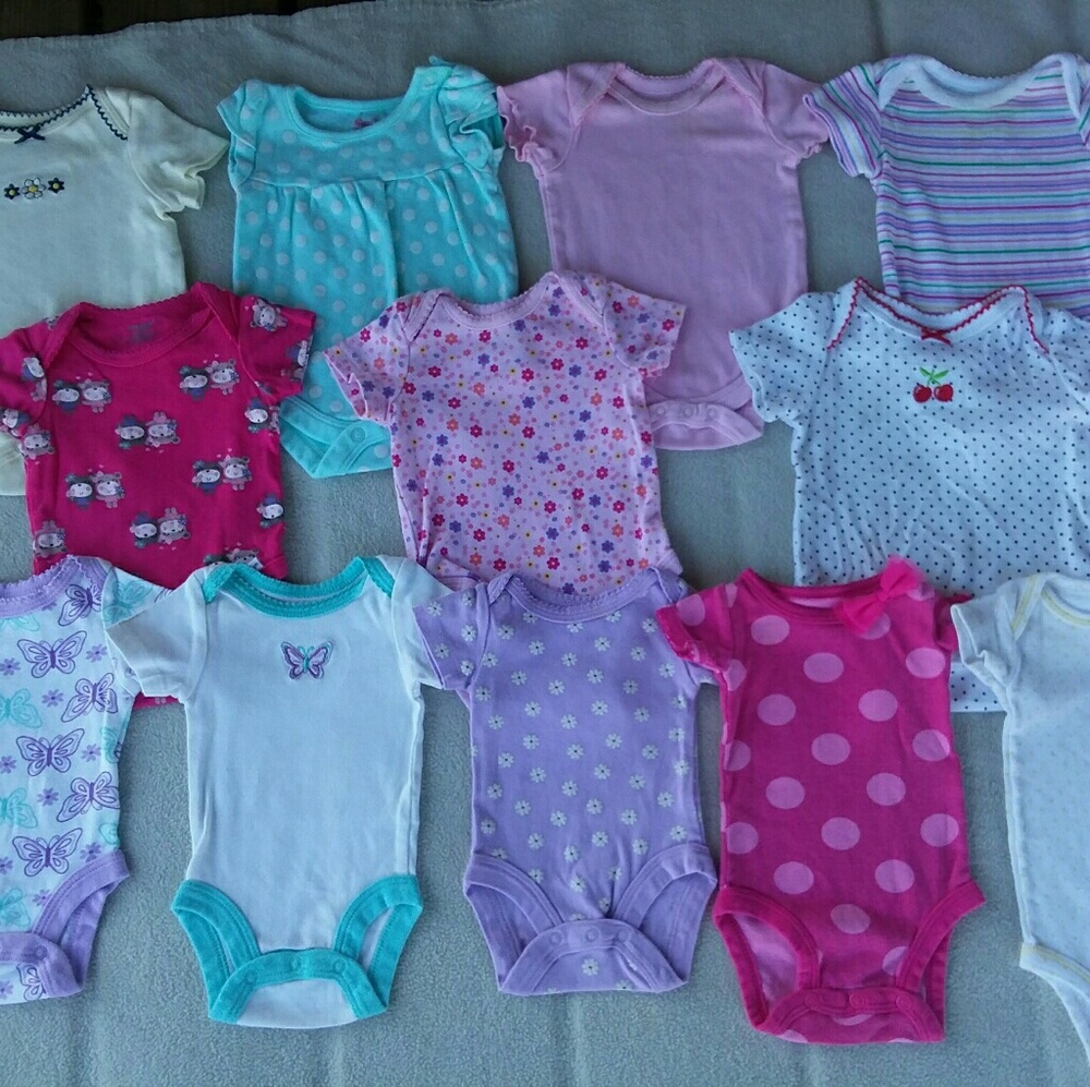 Whole bunch of Newborn Baby Girl Clothes
